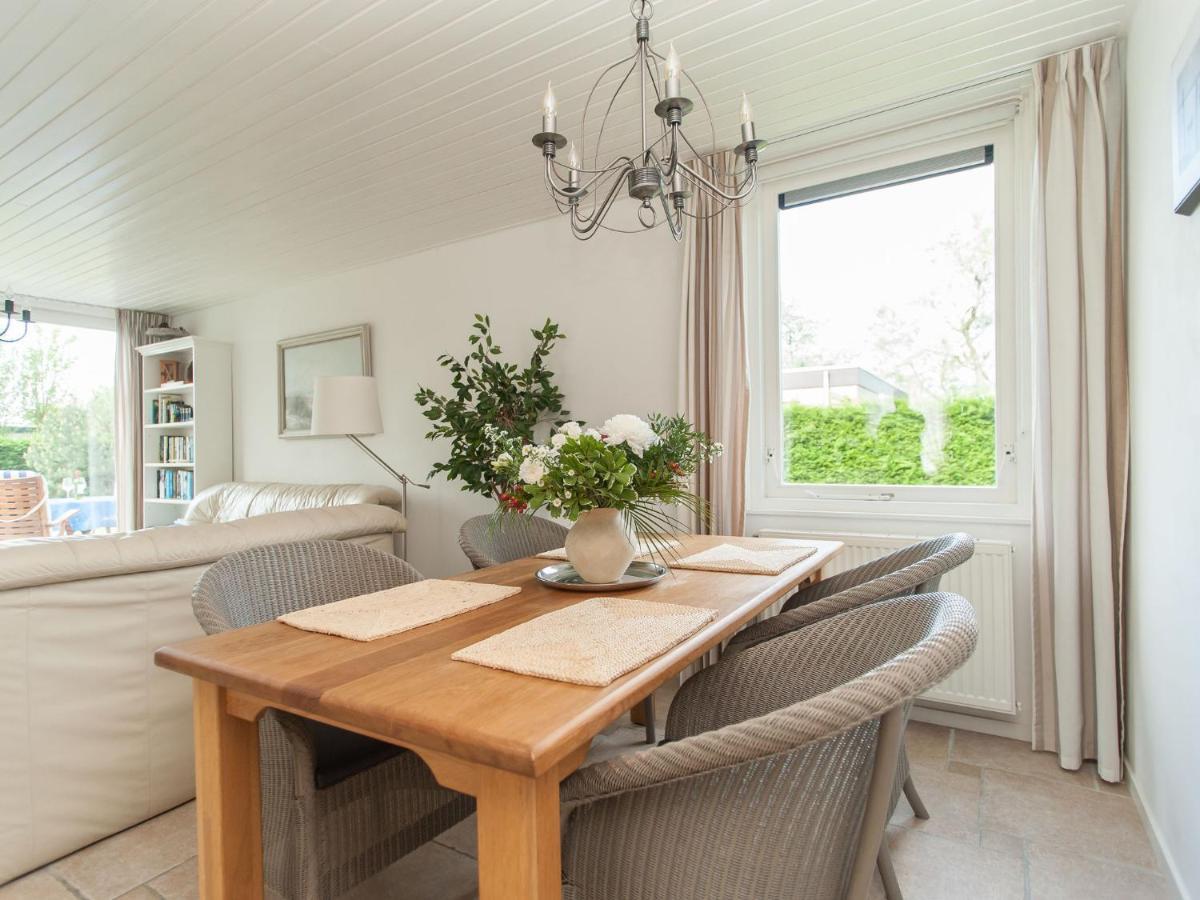 Cozy Holiday Home In Julianadorp With Garden Exterior photo